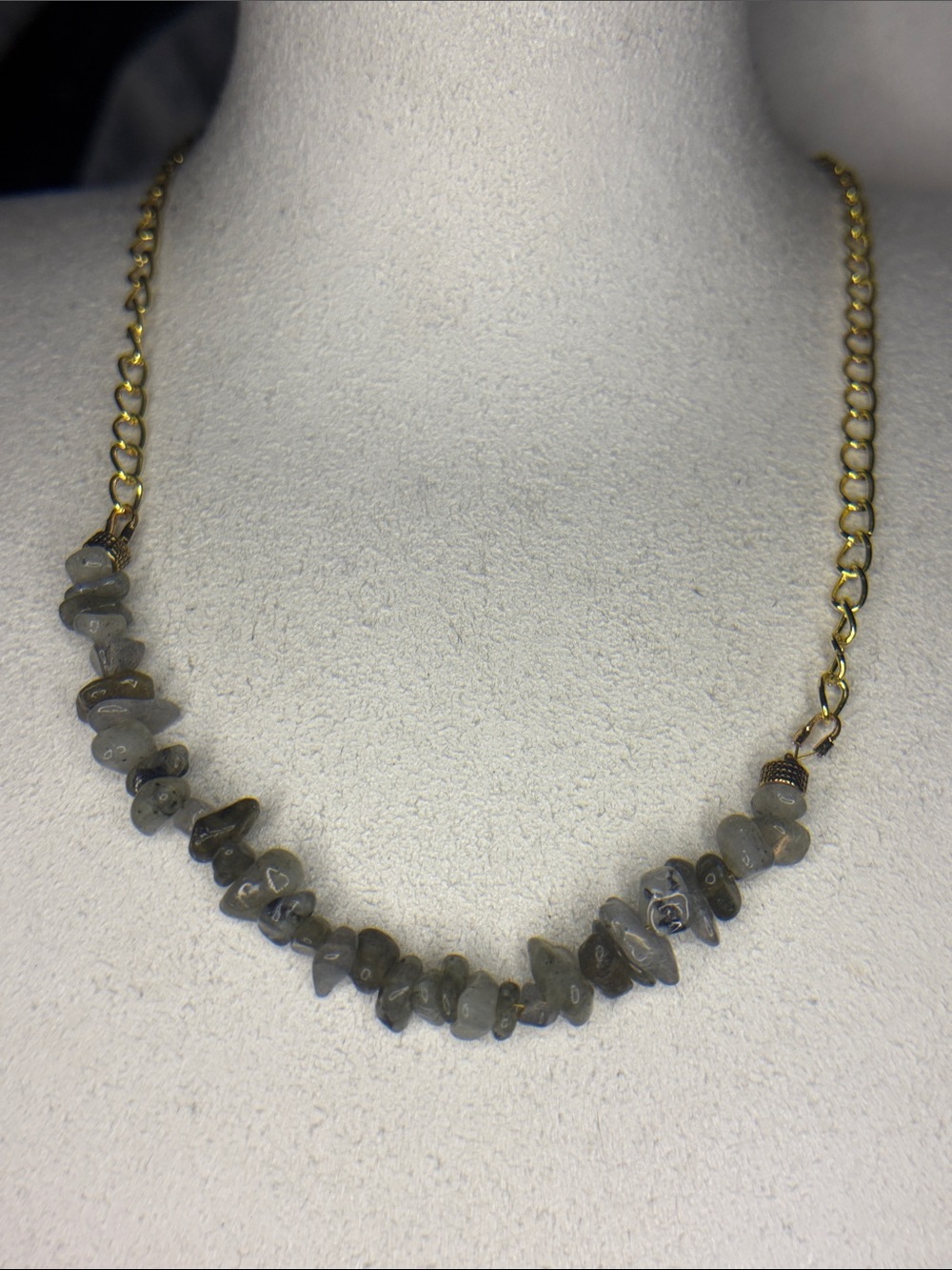 Gold Chain Labradorite Chip Necklace - Unbranded